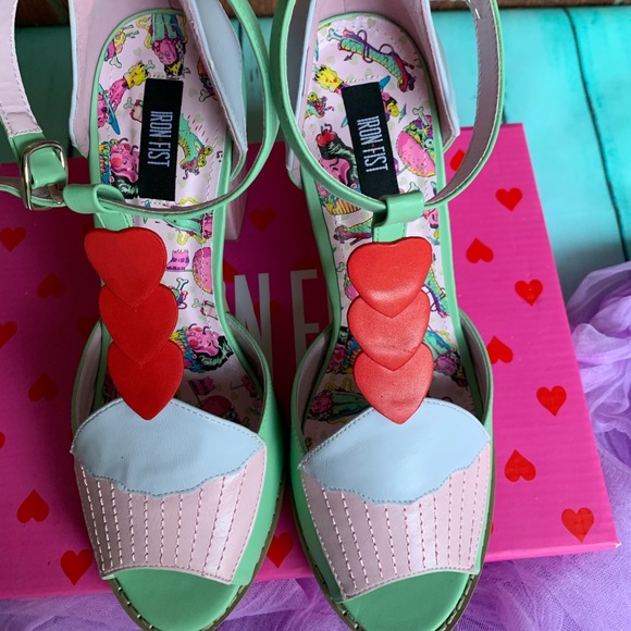 🎀IRON FIST🧁Cupcake and Heart Kawaii Heels - Picture 4 of 6